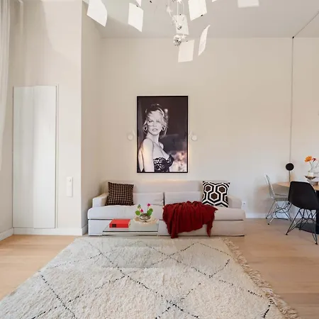 Steps From The Basilica Stylish 2br Hideaway