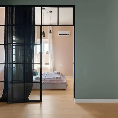 Steps From The Basilica Stylish 2br Hideaway Βουδαπέστη