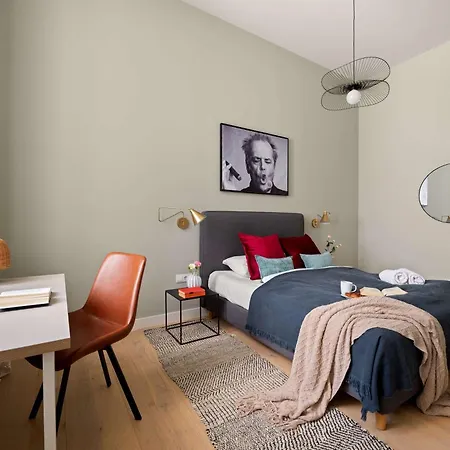 Steps From The Basilica Stylish 2br Hideaway Apartament